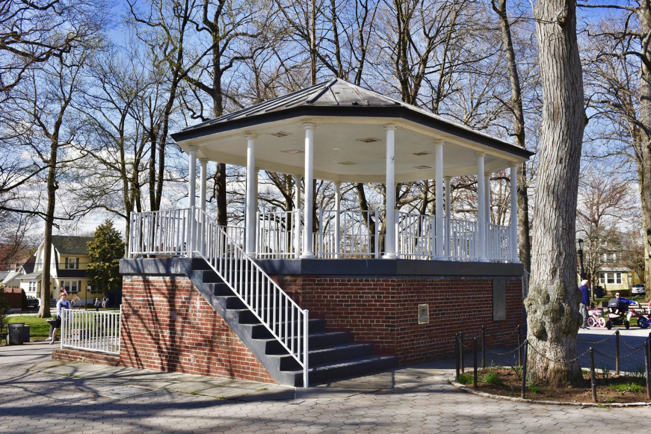 Westerleigh Park Holly's Staten Island Buzz Realty