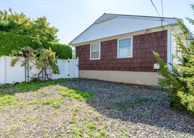 Property photo of 172 Wieland Ave, a 3-bedroom broadside ranch in Woodrow, Staten Island, NY 10309